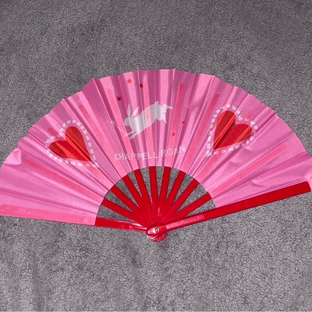 Chappell Roan Tour Exclusive Fan